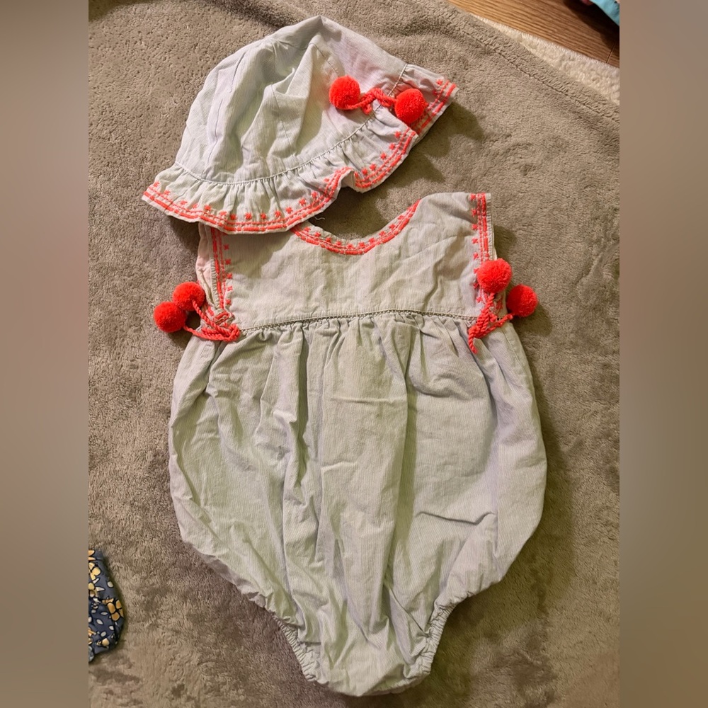 Cynthia Rowley Baby Outfit with hat